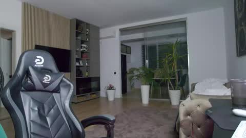 Erik online show from 03/04/25, 08:05