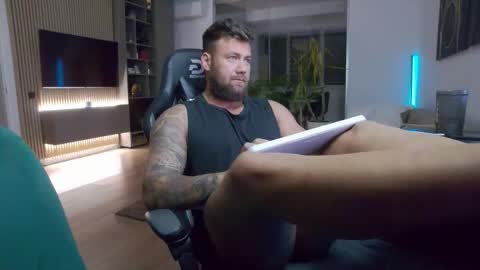 Erik online show from 10/15/25, 05:13