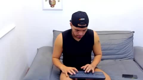 enrique online show from 01/13/25, 04:50