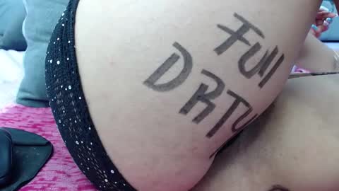 Snapshot of eny_dirty chatting on 12/19/24, 02:35 Enny Dirty online show from 12/19/24, 02:35