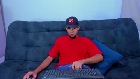 enyel_100 online show from 07/08/26, 07:35