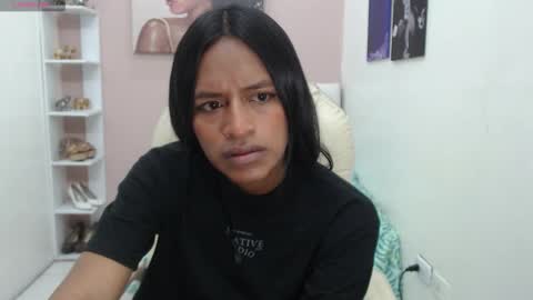 Enyenlina online show from 09/24/25, 12:19