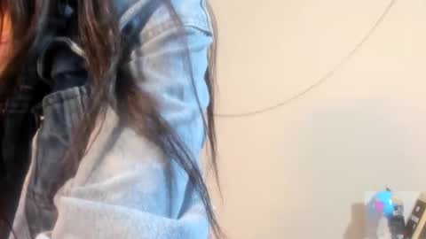 Angela online show from 02/09/25, 10:54