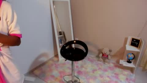 Angela online show from 02/12/25, 12:12