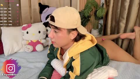 Snapshot of enyollbloss chatting on 02/22/25, 12:16 Call me Sweet online show from 02/22/25, 12:16