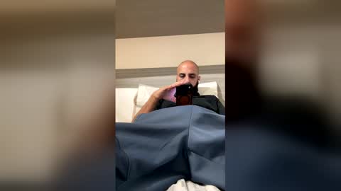 enzo8836 online show from 05/19/26, 06:25