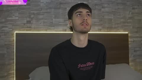 Enzo online show from 04/01/26, 08:06