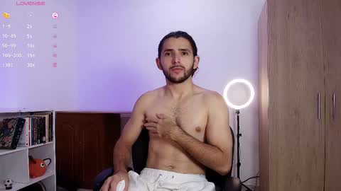 enzo_moretii online show from 11/02/25, 06:49