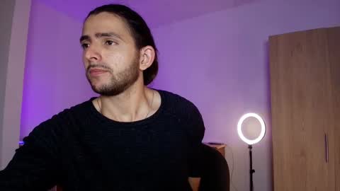 enzo_moretii online show from 11/11/25, 11:38