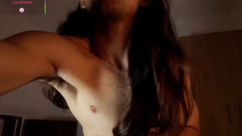 enzo_moretii online show from 11/25/25, 01:44