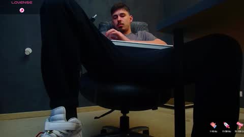 EnzoRace online show from 11/13/25, 06:23