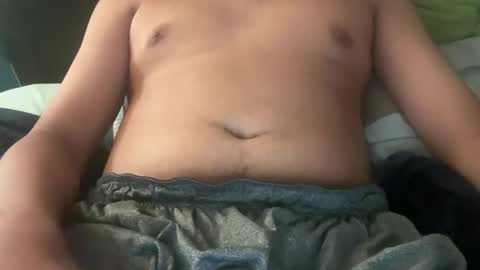 Snapshot of ep1516 chatting on 11/05/25, 10:04 ep1516 online show from 11/05/25, 10:04