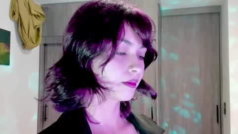 Snapshot of ephemeral_hot chatting on 10/11/25, 12:54 Leyla online show from 10/11/25, 12:54