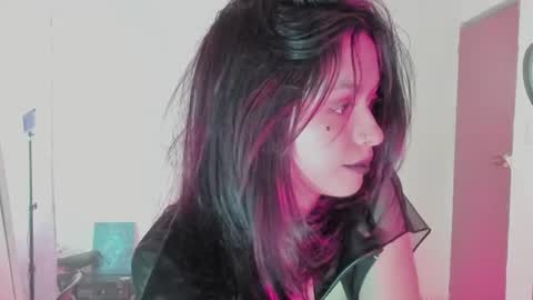 Leyla online show from 06/27/26, 12:22