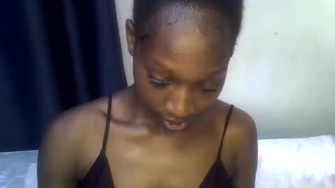 Snapshot of ephy03 chatting on 09/12/25, 10:37 ephy03 online show from 09/12/25, 10:37