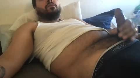 Snapshot of epicnutsz chatting on 01/27/25, 05:04 epicstrokesz online show from 01/27/25, 05:04