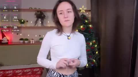 Snapshot of epifaniatoedebusch chatting on 12/18/25, 01:55 Kira online show from 12/18/25, 01:55