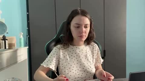 Lily online show from 02/18/26, 02:07