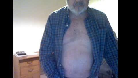 erasmus_d online show from 01/11/25, 06:33