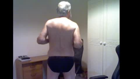 erasmus_d online show from 02/14/26, 05:53