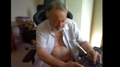 erasmus_d online show from 05/28/26, 04:26