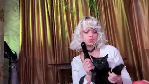 Alissa online show from 06/18/26, 06:57