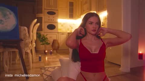 Snapshot of erelima chatting on 11/06/25, 10:21 Ana Marie online show from 11/06/25, 10:21