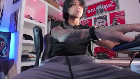 Tht BOSS Eren online show from 11/20/25, 09:25