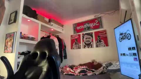 Tht BOSS Eren online show from 03/18/26, 08:23