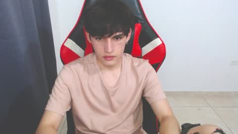 Snapshot of eren_tatakae chatting on 12/20/24, 11:37 eren_tatakae online show from 12/20/24, 11:37