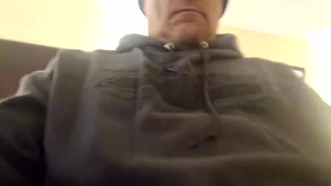 eric4698523103 online show from 10/31/25, 06:53