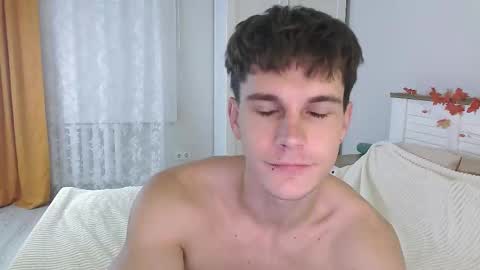 Eric Crush online show from 10/19/25, 06:14