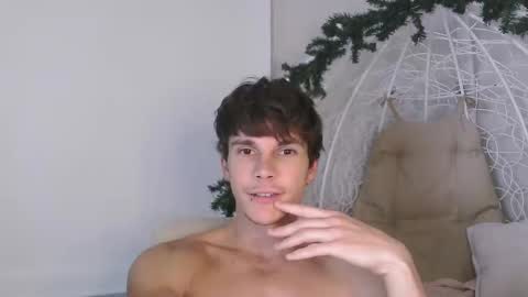 Eric Crush online show from 12/14/25, 03:56