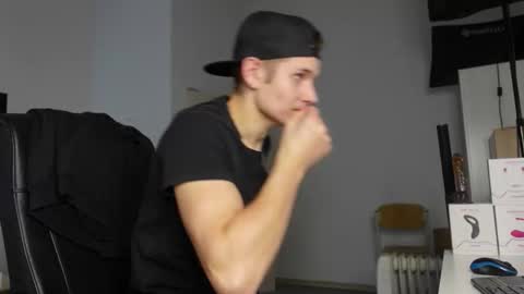    online show from 09/23/25, 07:28