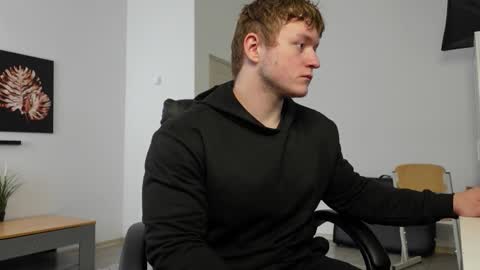    online show from 09/29/25, 12:21