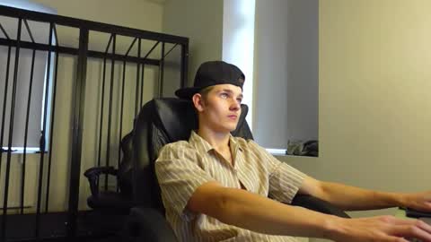    online show from 10/10/25, 12:15