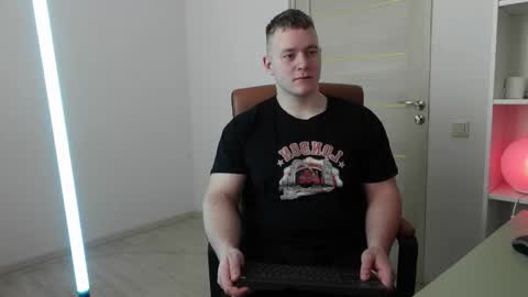    online show from 11/23/25, 07:19