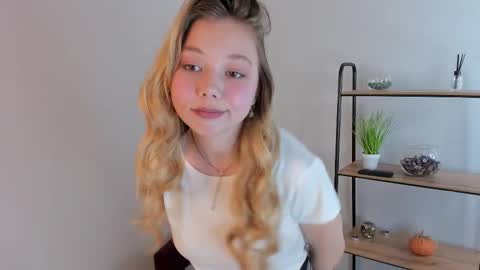 Alivia online show from 12/20/25, 03:41