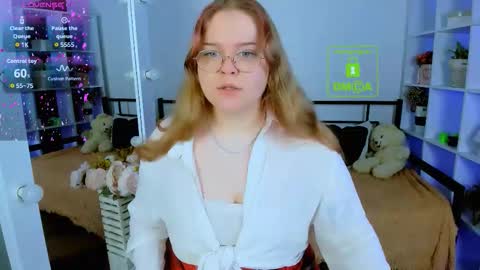 erica_love_ online show from 11/18/25, 06:51