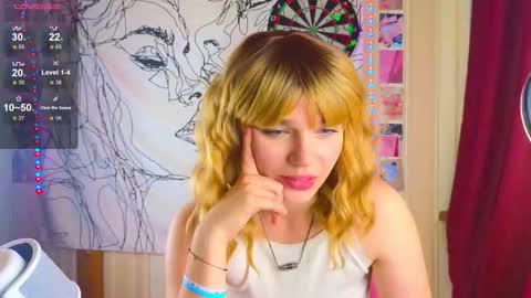 Erica Winterr online show from 09/19/25, 04:25