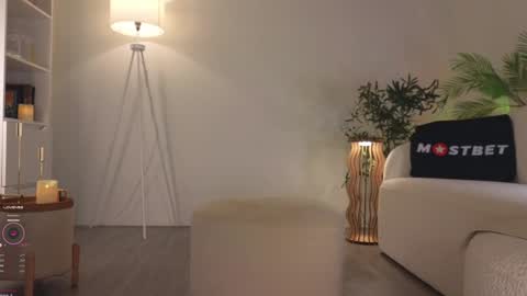 Snapshot of ericamiracle15 chatting on 12/06/24, 07:32 Call me Erica online show from 12/06/24, 07:32