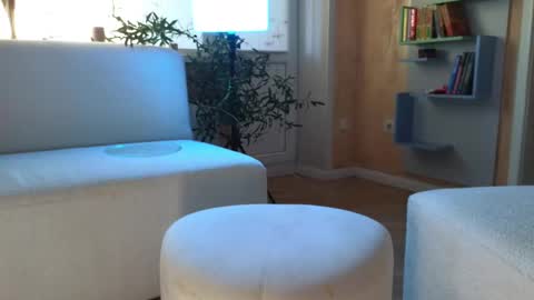 Snapshot of ericamiracle15 chatting on 02/19/25, 03:39 Call me Erica online show from 02/19/25, 03:39