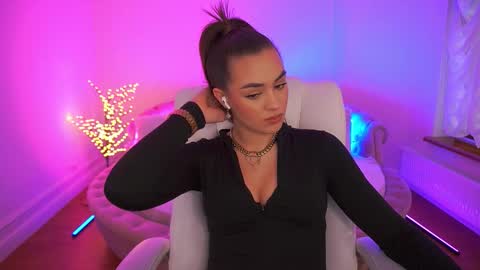 Erica online show from 02/20/26, 02:06