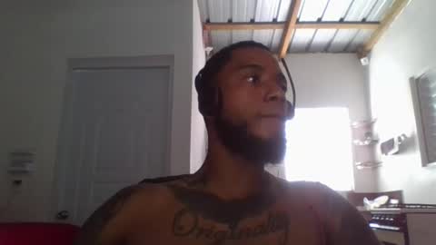 Snapshot of ericbuck chatting on 01/02/25, 04:56 Eric Buck online show from 01/02/25, 04:56