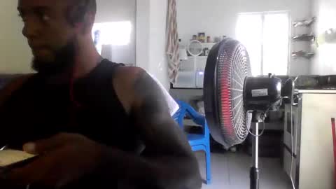 Snapshot of ericbuck chatting on 02/24/25, 08:58 Eric Buck online show from 02/24/25, 08:58