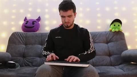 ERICK online show from 12/20/24, 06:40