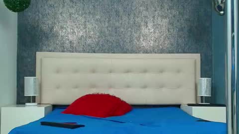   online show from 12/15/25, 04:06