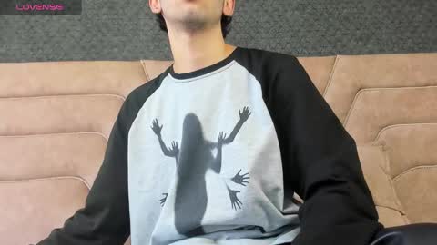 Snapshot of erickblaze_wm chatting on 02/15/25, 12:43 Erick online show from 02/15/25, 12:43