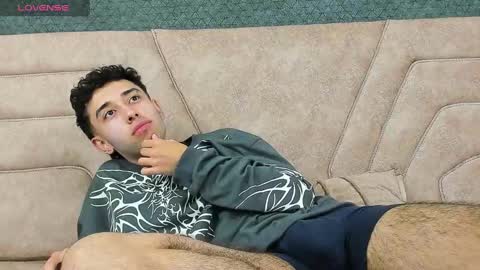 Snapshot of erickblaze_wm chatting on 02/21/25, 01:00 Erick online show from 02/21/25, 01:00