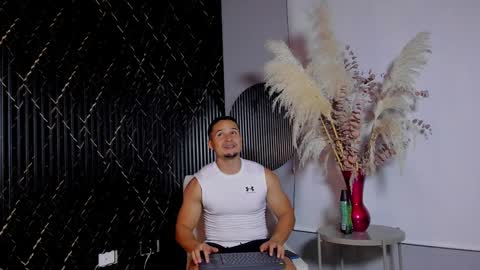 Erick online show from 02/09/25, 02:38